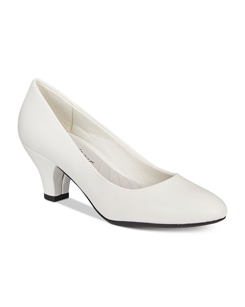 Fabulous Pumps White $35.00 Shoes